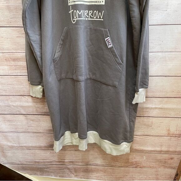 LAZY ONE HOODED SLEEP SHIRT IN GRAY - Picture 3 of 6
